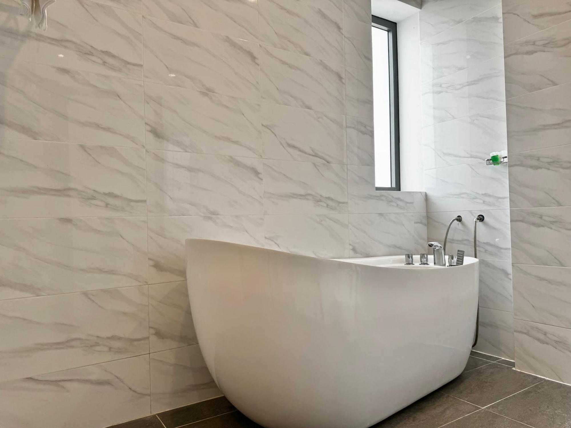 Lion 3 Hotel Кантхо Экстерьер фото